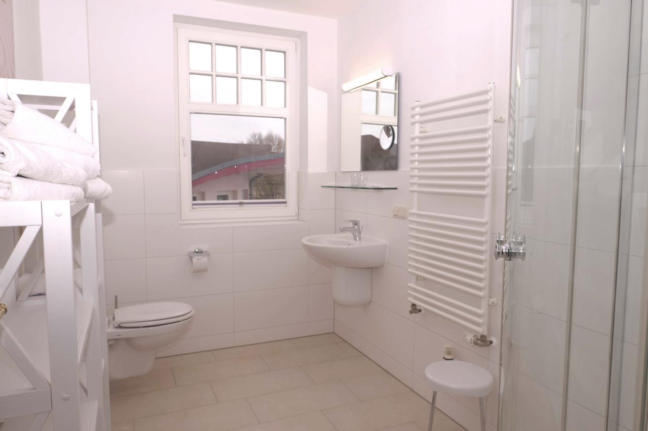 Hotel Zum Strandlaufer Аренсхоп Екстериор снимка